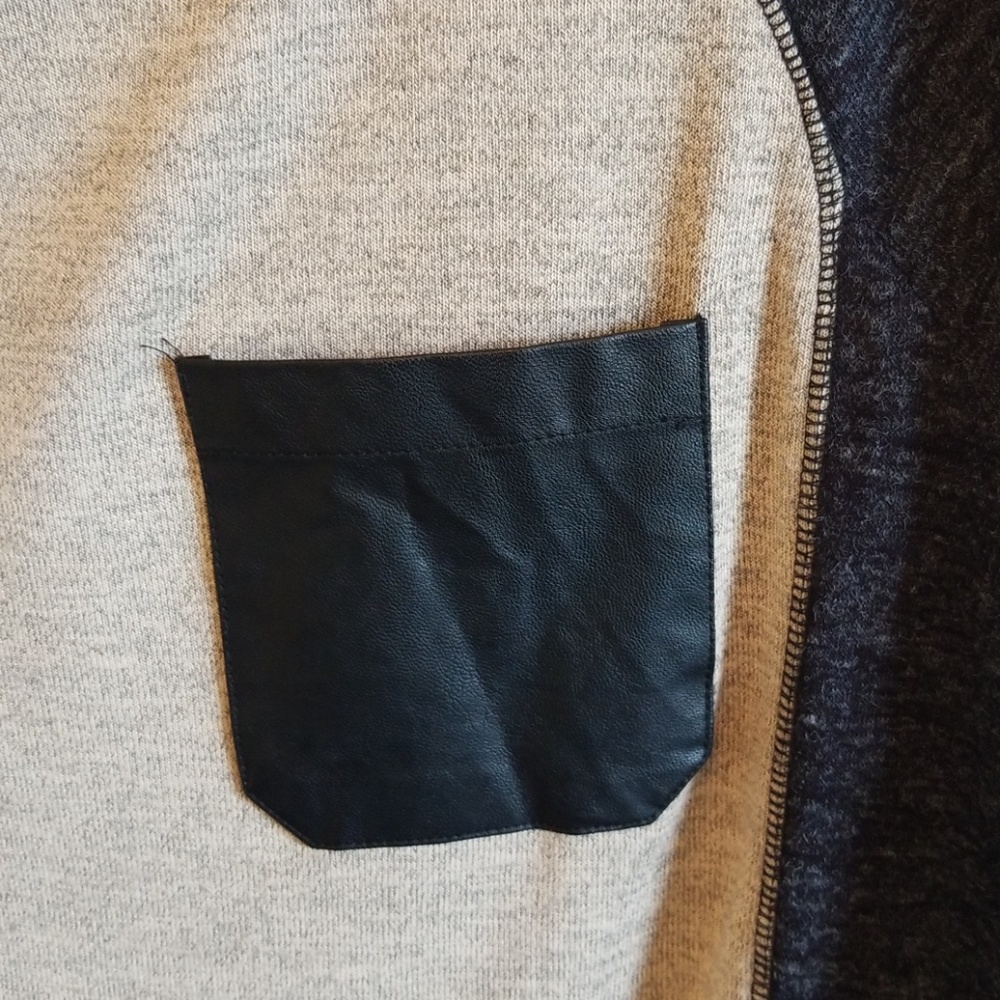 Sweater - Picture 5 of 7